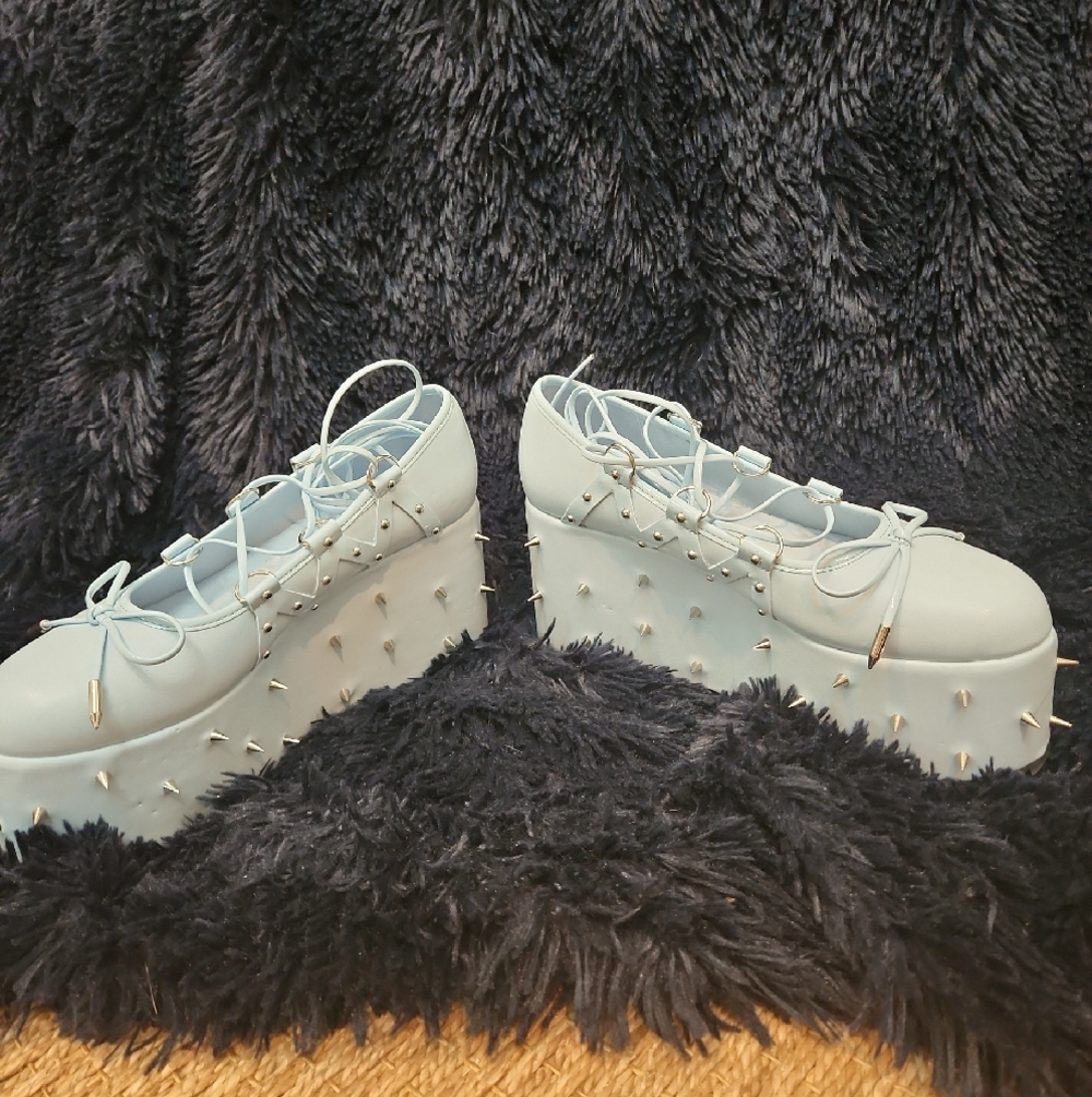 koi Blue With Silver Spike-Studded Platform Lace-Up Women's Shoes Size 7 NWOT